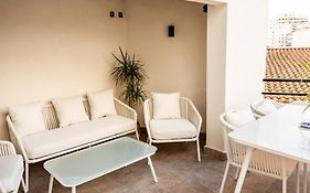 Qazris Suites